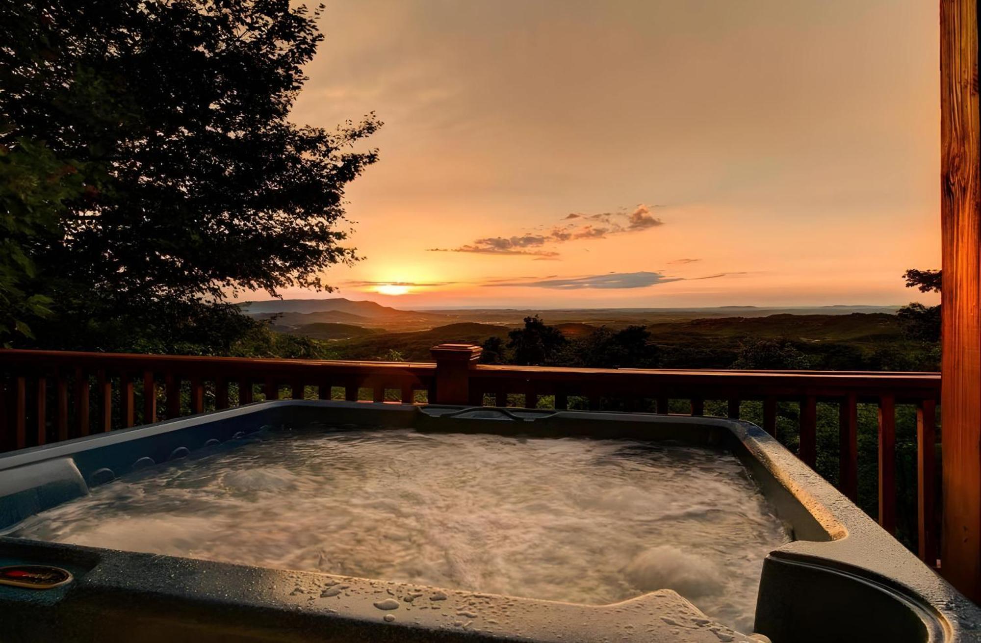 סביירוויל Incredible Views Hot Tub Close To Everything מראה חיצוני תמונה